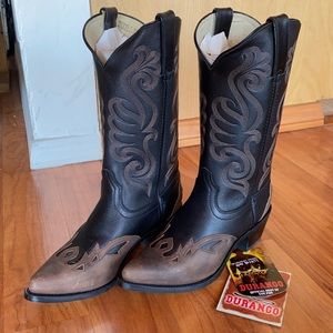 BRAND NEW DURANGO COWGIRL BOOTS